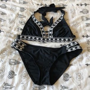 Kona Sol medium black and white bikini